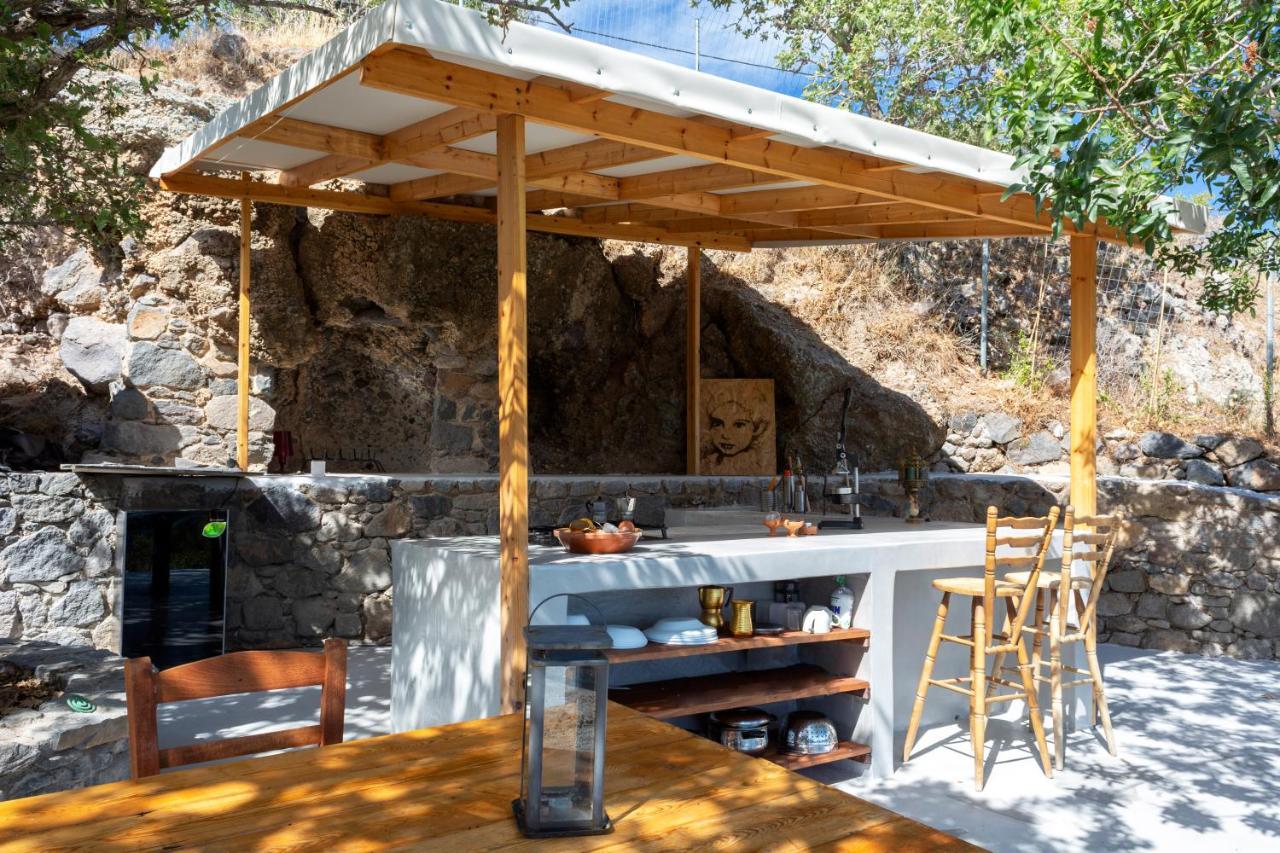 My Old Stone House In A 2 000 Sqm Private Garden With Fab Glamping Tent Mandraki  Экстерьер фото