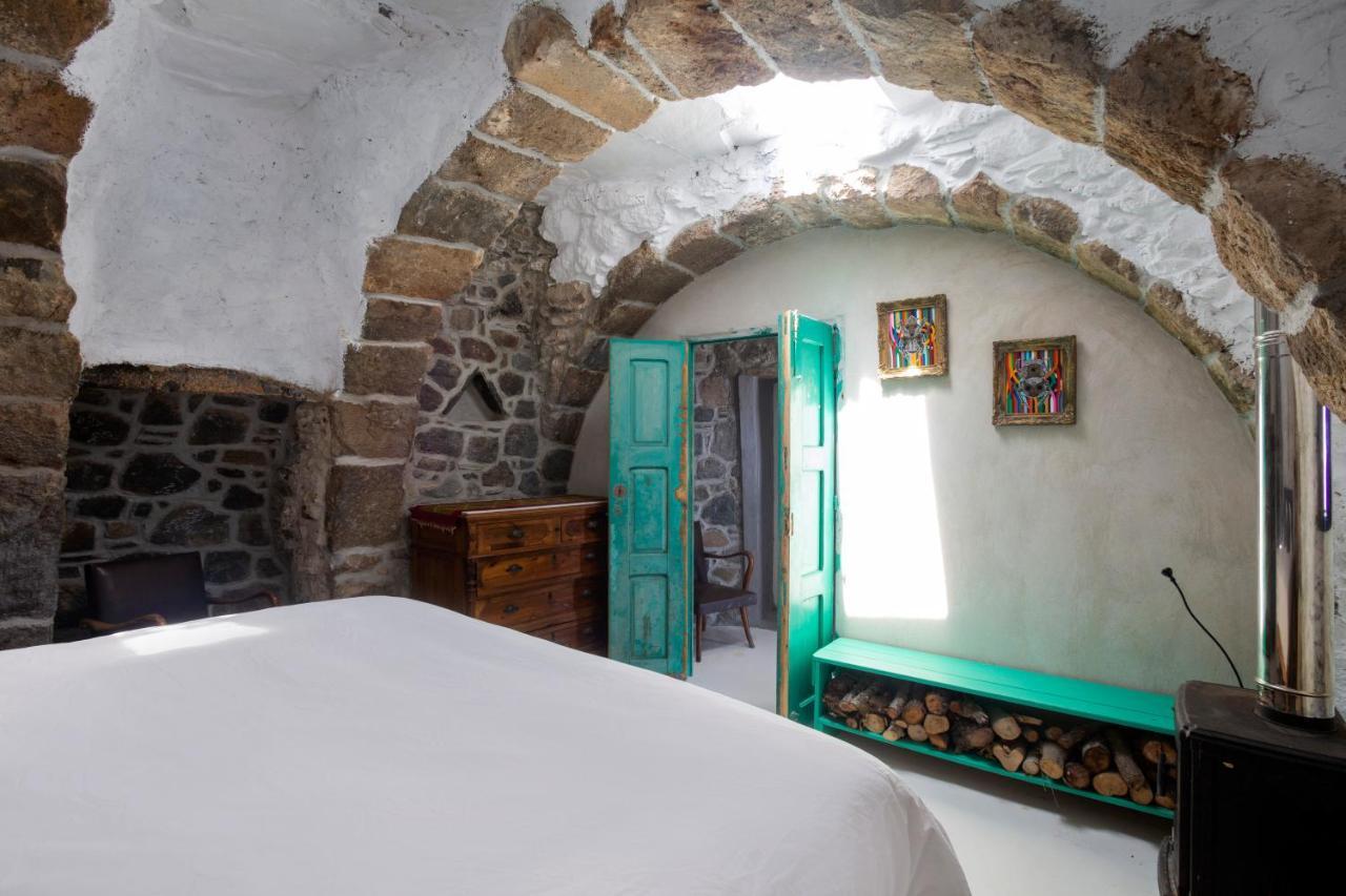 My Old Stone House In A 2 000 Sqm Private Garden With Fab Glamping Tent Mandraki  Экстерьер фото