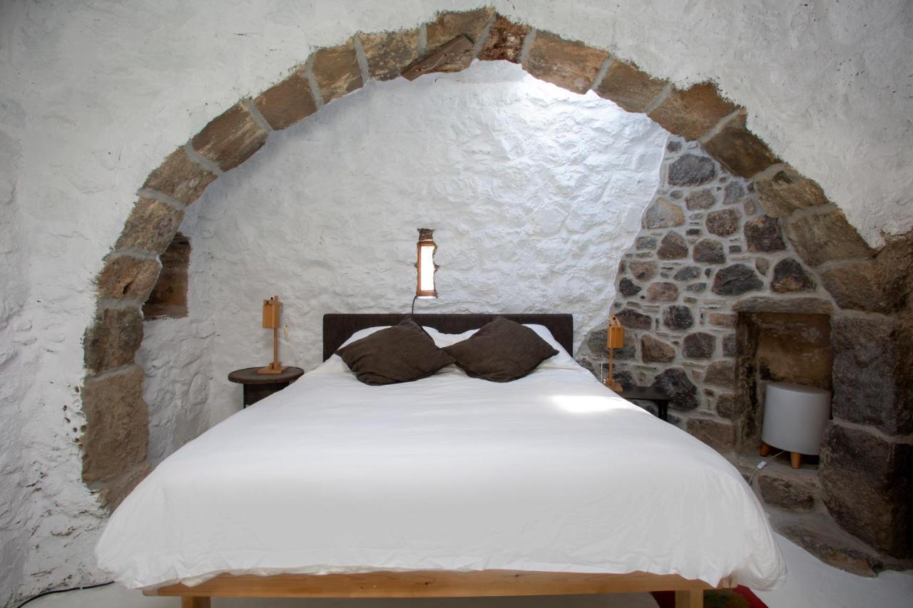 My Old Stone House In A 2 000 Sqm Private Garden With Fab Glamping Tent Mandraki  Экстерьер фото