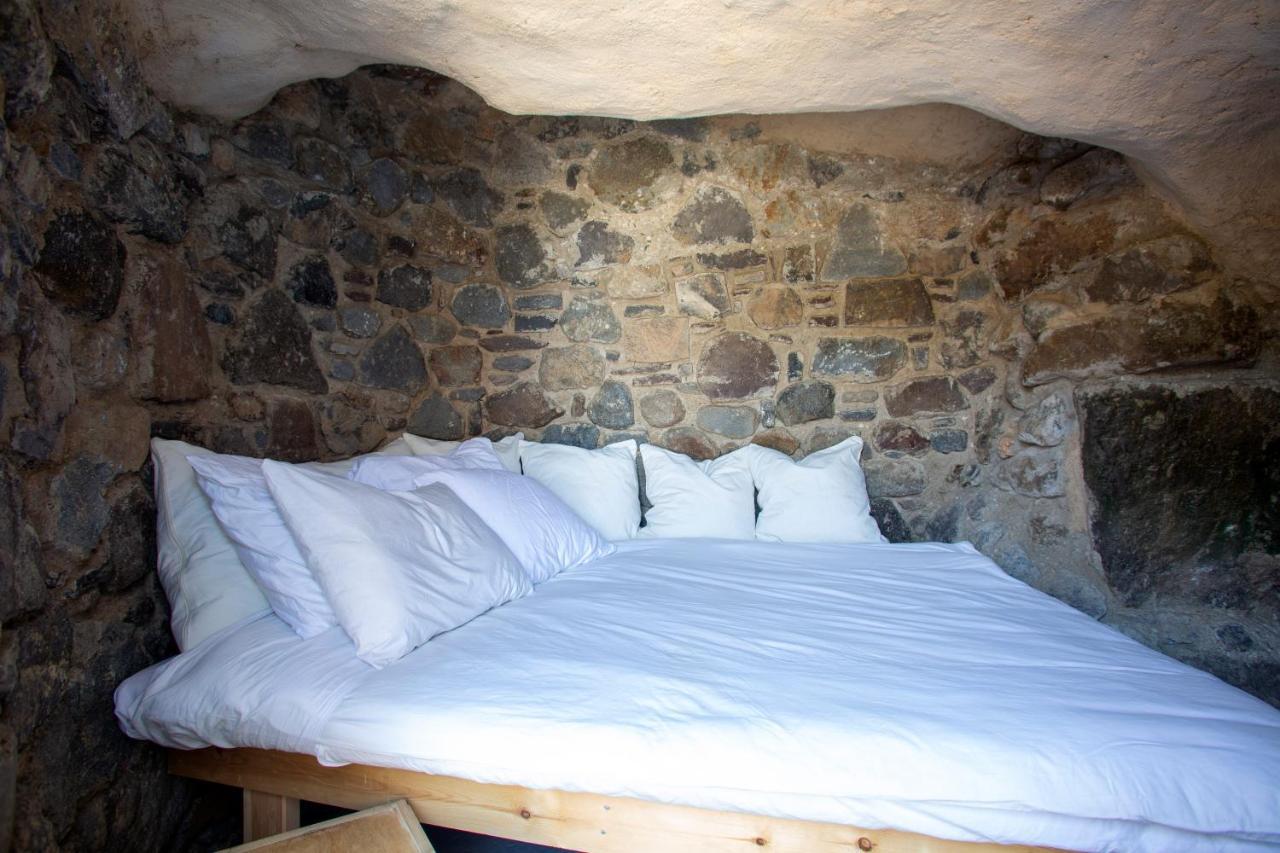 My Old Stone House In A 2 000 Sqm Private Garden With Fab Glamping Tent Mandraki  Экстерьер фото